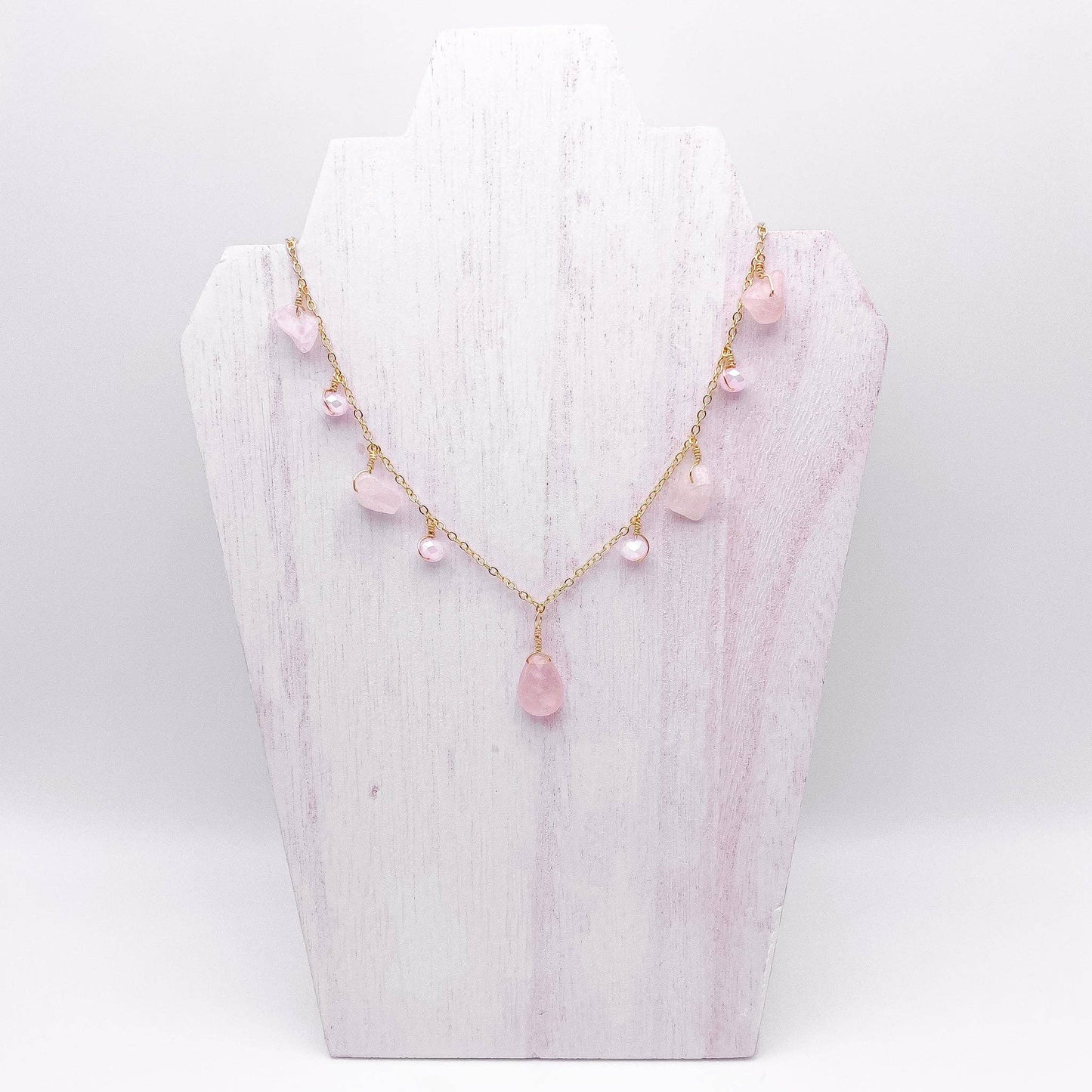 Wonderland rose quartz and gold necklace
