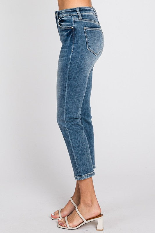PETITE - HIGH RISE STRETCH MOM JEANS