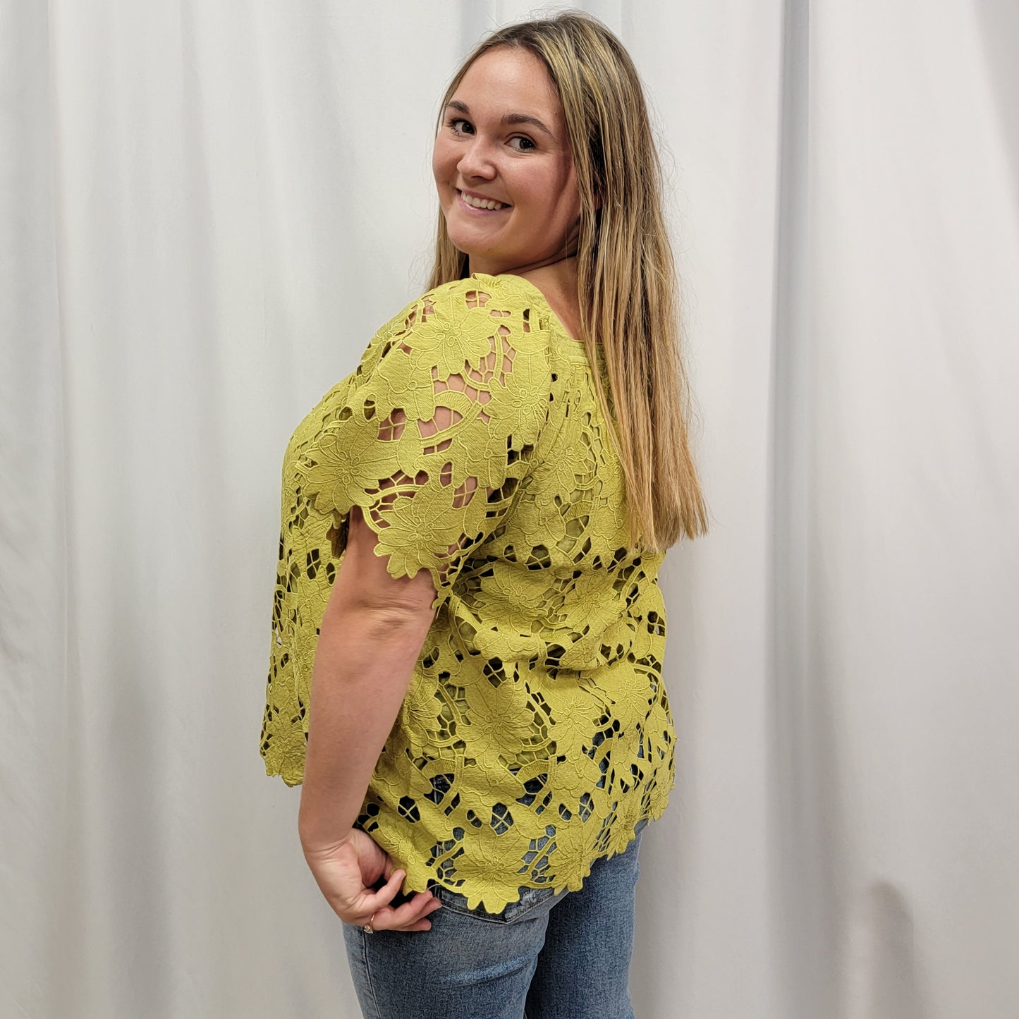 Floral Lace Short Sleeve Top