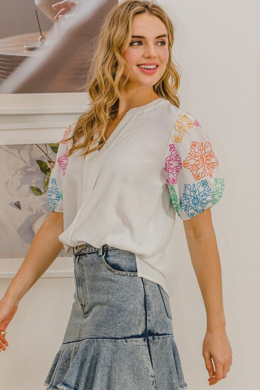 Embroidery Puff Sleeve Blouse