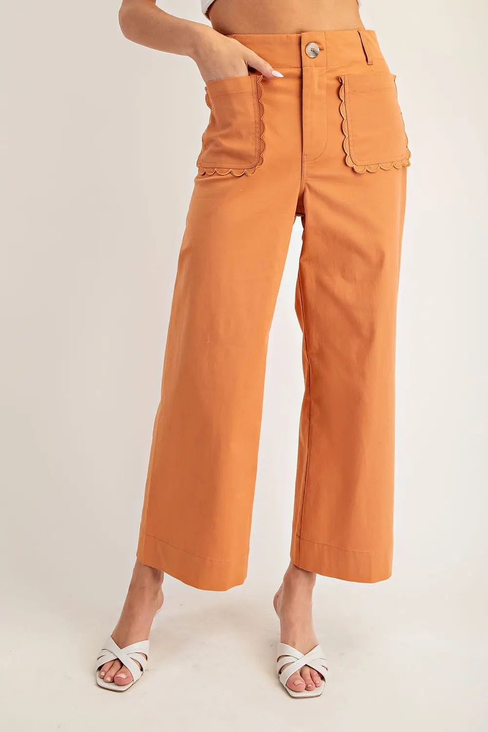 Scalloped Pocket Straight Leg Pants