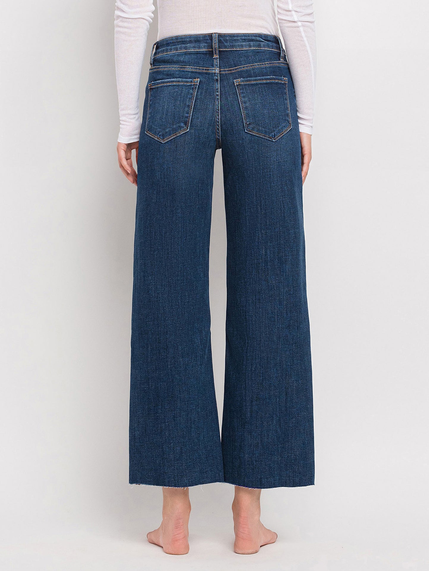 MID RISE WIDE LEG JEANS