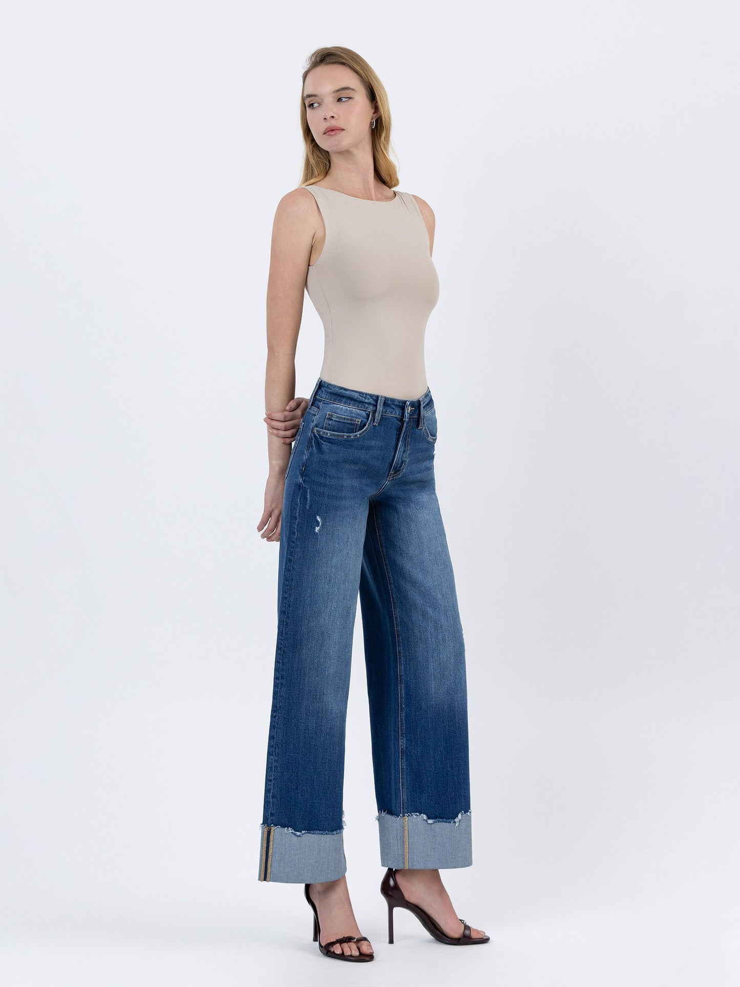 HIGH RISE CUFFED BAGGY WIDE LEG JEANS