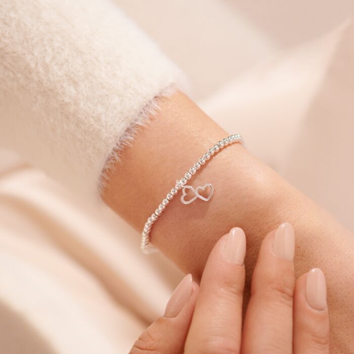Christmas Gift Box 'Merry Christmas Friend' Bracelet in Silver Plating