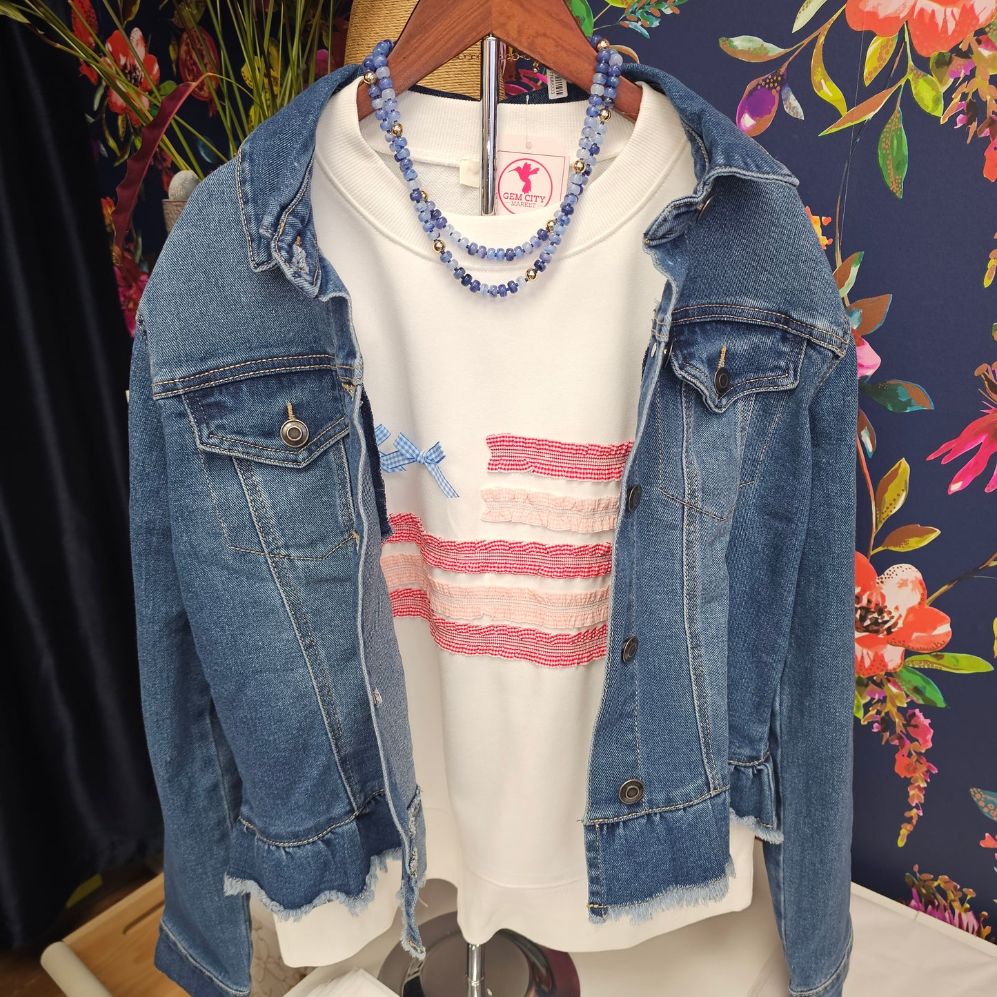 Ribboned Flag Short-Sleeve Sweatshirt